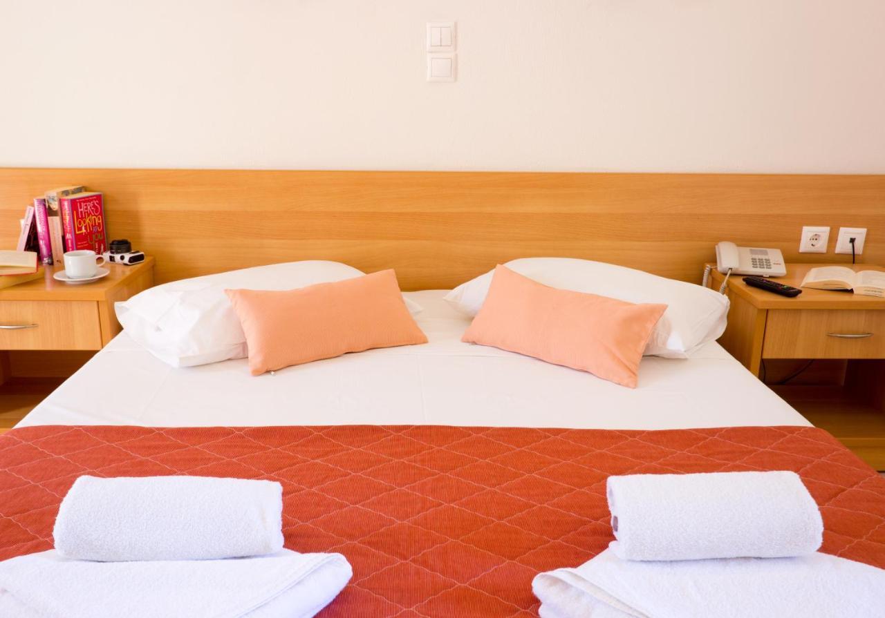 Hotel Filia ลีเมนาส ภายนอก รูปภาพ